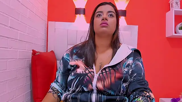 Roxy sexy69  online show from February 19, 3:35 am