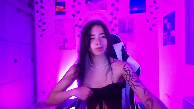 IvyStone  online show from March 12, 11:22 pm