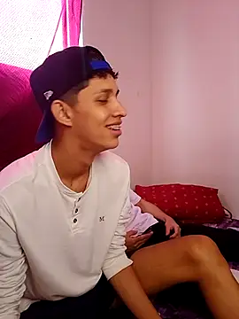 Jeunes Grossieres online show from February 6, 7:39 pm