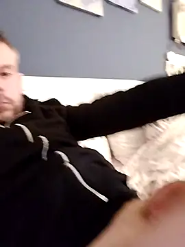 Snapshot of Ducatista1980 chatting on February 15, 7:43 pm Ducatista1980 online show from February 15, 7:43 pm