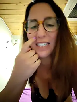 Snapshot of Maya_Brooke chatting on April 24, 7:49 pm Maya Brooke online show from April 24, 7:49 pm