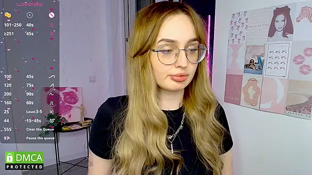 AdeLuna online show from June 11, 1:49 am