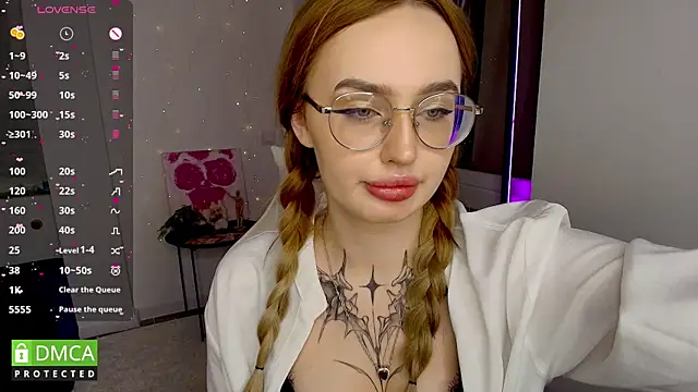 AdeLuna online show from July 2, 11:33 pm