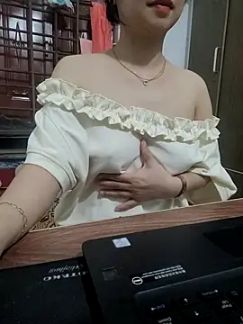 NinaKey online show from July 18, 3:38 pm