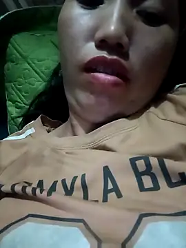 Snapshot of hot-luna- chatting on April 16, 12:39 pm hot-luna- online show from April 16, 12:39 pm