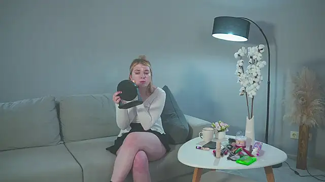 AlbaPolitte online show from February 1, 6:01 am