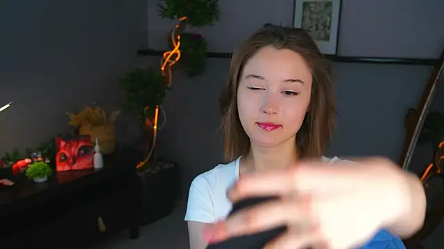 AprilMerrit online show from February 6, 10:07 am