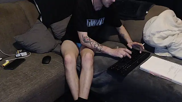 Snapshot of Popje94 chatting on March 5, 4:47 pm Popje94 online show from March 5, 4:47 pm