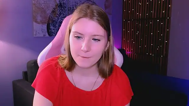 Caroline Desire  online show from March 25, 7:36 am