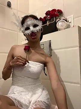 HEENA-STRIP online show from February 16, 10:28 pm