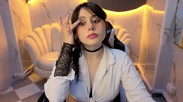 Valerie moon b online show from February 13, 12:45 pm