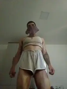 luissiq online show from February 10, 2:10 pm