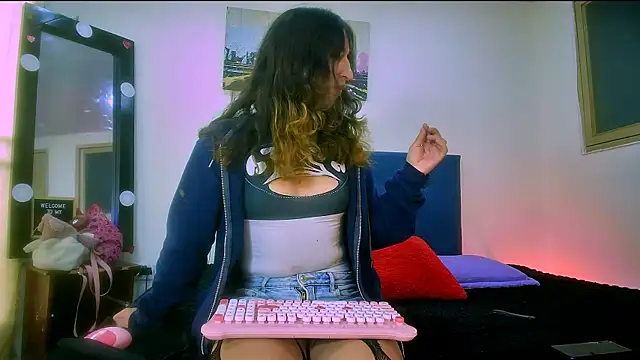 MEW ALIX online show from June 18, 7:51 pm