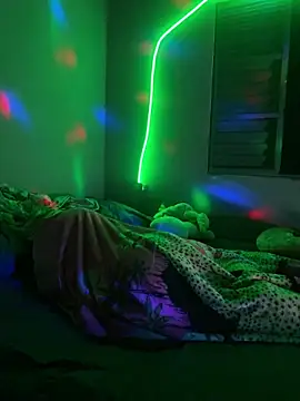 Casal Sapekinha01 online show from February 3, 7:57 am