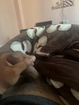 pradeep8704 online show from February 8, 4:38 am