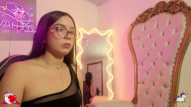 MILAH TAY online show from February 23, 11:40 am