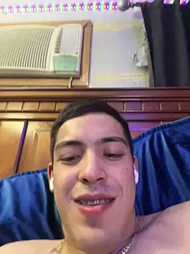 Tupapi696969q online show from June 8, 4:13 am