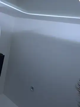 laoloooo online show from February 17, 5:30 pm