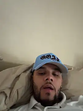 emalhy online show from February 10, 7:07 pm