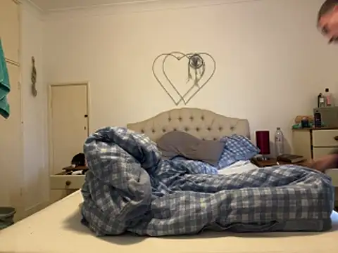 malcolm2334 online show from June 7, 6:44 pm