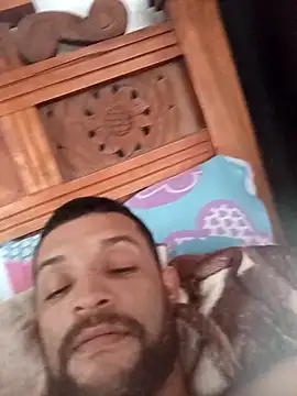 Hot Veteran 1 online show from February 12, 6:58 pm