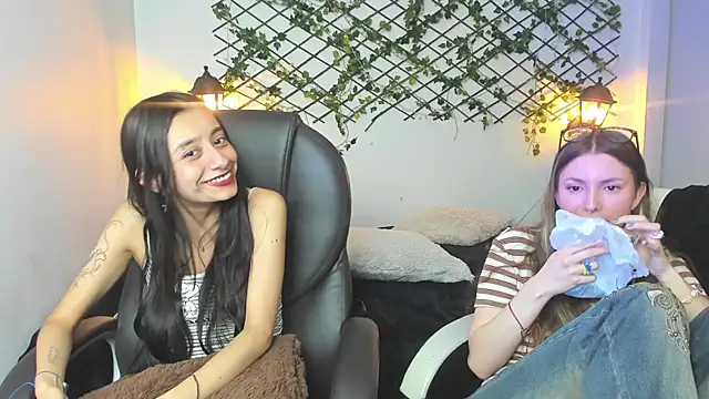 nana  rousse online show from March 26, 4:40 am