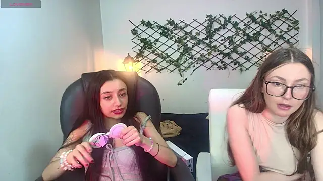 nana  rousse online show from March 28, 11:37 pm