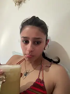 Snapshot of madison90 chatting on February 24, 7:45 pm madison90 online show from February 24, 7:45 pm