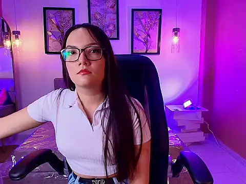 AylinStorm online show from February 3, 11:59 am