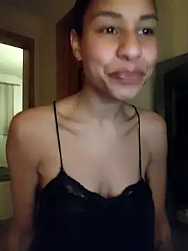 Snapshot of YaraEstelle chatting on March 3, 8:04 pm YaraEstelle online show from March 3, 8:04 pm