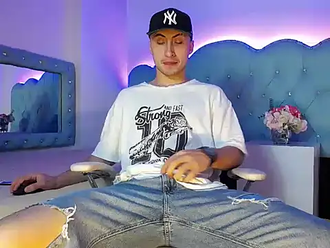 Oliver Benedet online show from February 5, 3:22 am