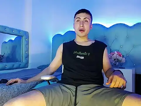 Oliver Benedet online show from February 10, 3:10 am