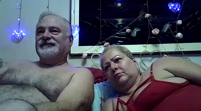 bialoba7 online show from December 30, 11:28 pm