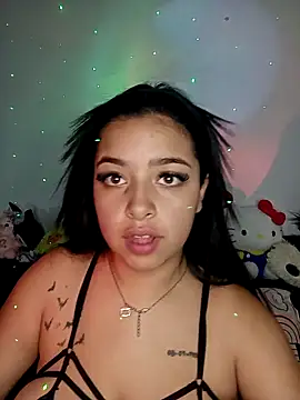Snapshot of _juli17_ chatting on April 4, 10:40 pm juli17 online show from April 4, 10:40 pm
