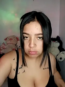 Snapshot of _juli17_ chatting on April 16, 10:23 pm juli17 online show from April 16, 10:23 pm