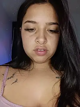 Snapshot of _juli17_ chatting on May 28, 11:02 pm juli17 online show from May 28, 11:02 pm