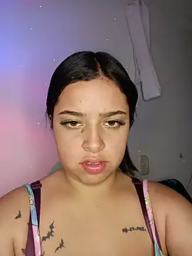 Snapshot of _juli17_ chatting on June 6, 11:31 pm juli17 online show from June 6, 11:31 pm