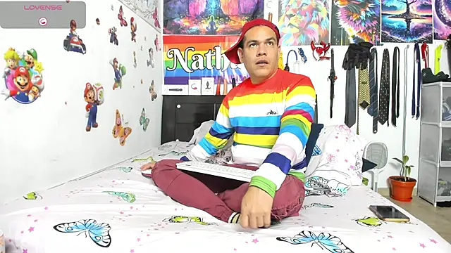 Snapshot of nathannathaniel chatting on June 18, 8:25 am nathannathaniel online show from June 18, 8:25 am