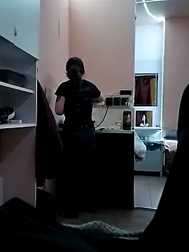 Snapshot of RoliNika22 chatting on March 4, 7:42 pm RoliNika22 online show from March 4, 7:42 pm