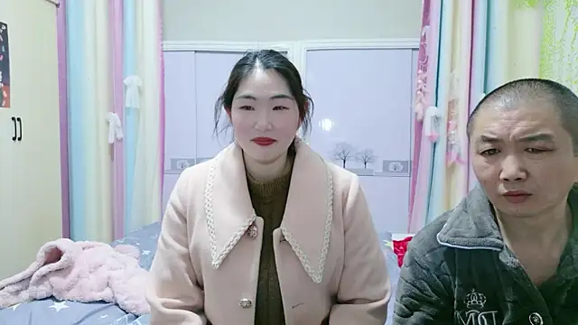 Snapshot of LunasSecret chatting on February 15, 5:15 am LunasSecret online show from February 15, 5:15 am