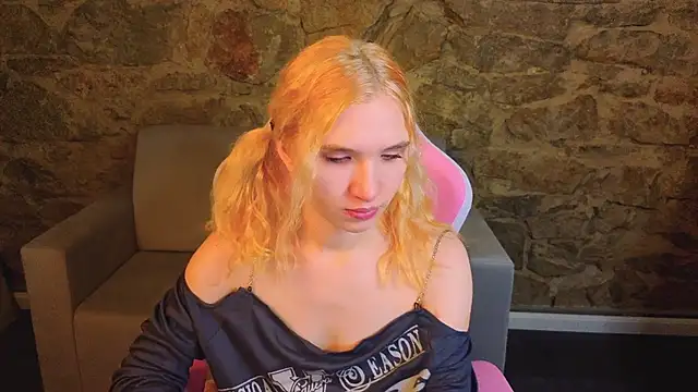 Iron Adele online show from February 6, 2:16 am