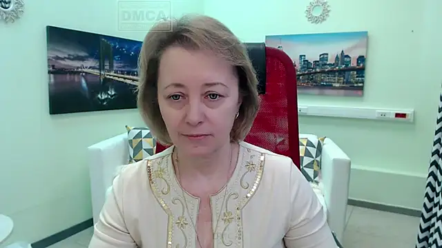 MONA W online show from February 15, 7:51 am