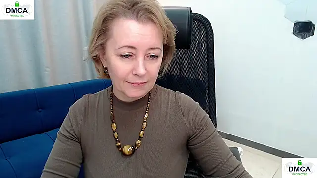 MONA W online show from February 18, 11:06 am