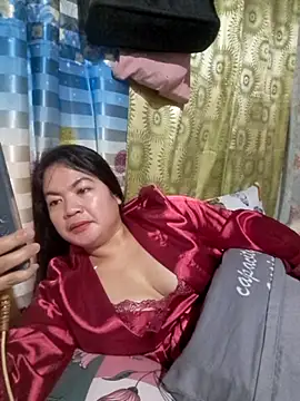 Snapshot of Zyramae_25 chatting on March 9, 7:07 pm Zyramae 25 online show from March 9, 7:07 pm