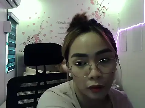 sangkissed92 online show from March 23, 4:16 am