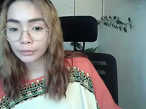 sangkissed92 online show from March 26, 5:02 am