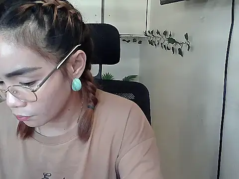 sangkissed92 online show from March 28, 8:14 am