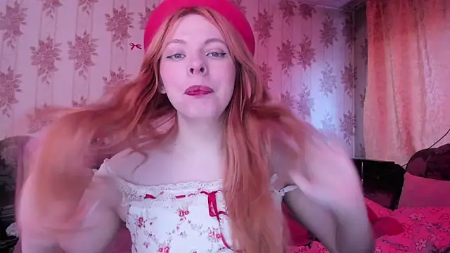 Snapshot of Cutie_Bambi chatting on April 4, 11:18 am Cutie Bambi online show from April 4, 11:18 am