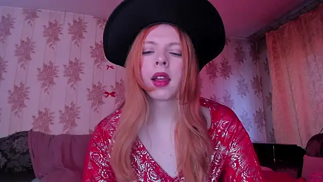 Snapshot of Cutie_Bambi chatting on April 8, 11:32 am Cutie Bambi online show from April 8, 11:32 am