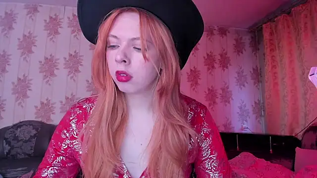 Snapshot of Cutie_Bambi chatting on April 9, 11:04 am Cutie Bambi online show from April 9, 11:04 am